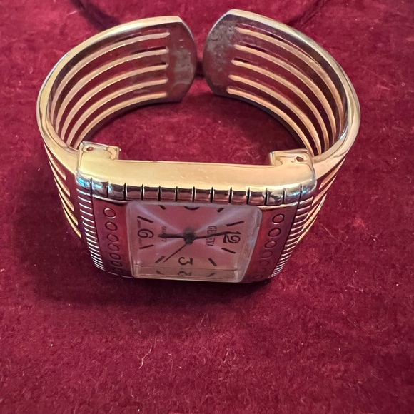 Geneva Quartz Gold Silver Patina Metal Cuff Watch - Picture 6 of 8